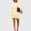 Vestido corto con volantes