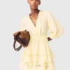 Vestido corto con volantes