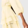 Vestido corto con volantes