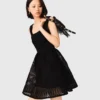 Vestido corto de punto de cesta bordado