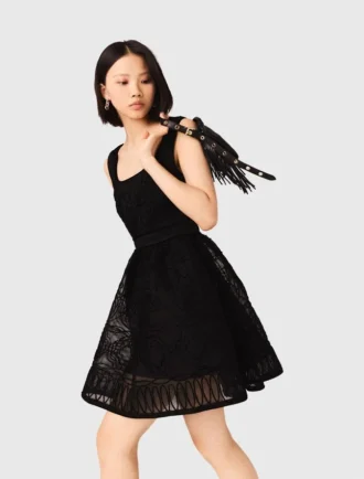 Vestido corto de punto de cesta bordado