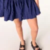 Vestido corto plisado con efecto satinado Vestido corto plisado con efecto satinado