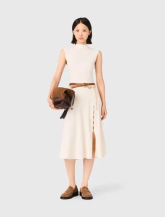 Vestido de canalé con abertura lateral