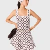 Vestido de ganchillo con estampado floral