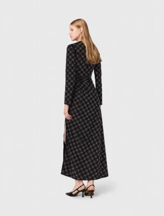 Vestido largo con abalorios y pedrería