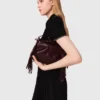 Vestido largo plisado con cuello polo