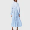 Vestido largo plisado con ojales Vestido largo plisado con ojales