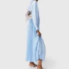 Vestido largo plisado con ojales Vestido largo plisado con ojales