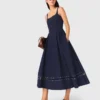 Vestido midi acampanado