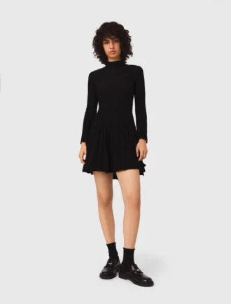 Vestido mini skater de cuello alto