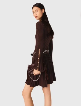 Vestido mini skater de cuello alto