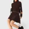 Vestido mini skater de cuello alto Vestido mini skater de cuello alto