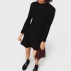Vestido mini skater de cuello alto
