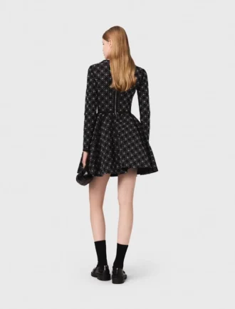 Vestido skater con perlas y pedrería
