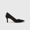 Zapatos de salón con punta afilada y pedrería