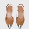 Zapatos de salón de ante con puntera metalizada