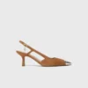 Zapatos de salón de ante con puntera metalizada