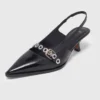 Zapatos de salón de piel con correa con ojales